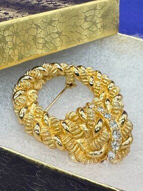 VTG Christian Dior Luxury Gold Plated Pin/Brooch